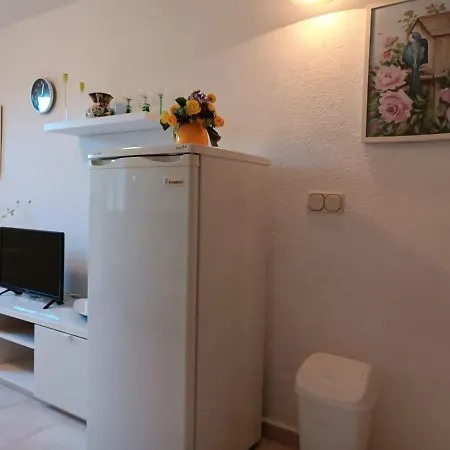 Quaint Ground Floor With Pool Lb1 Torrevieja