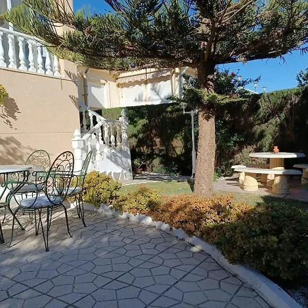 Apartment Quaint Ground Floor With Pool Lb1