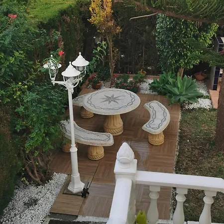 Apartment Quaint Ground Floor With Pool Lb1